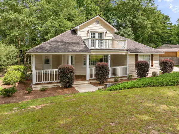 348 Elks Lake Rd., Hattiesburg, MS 39401