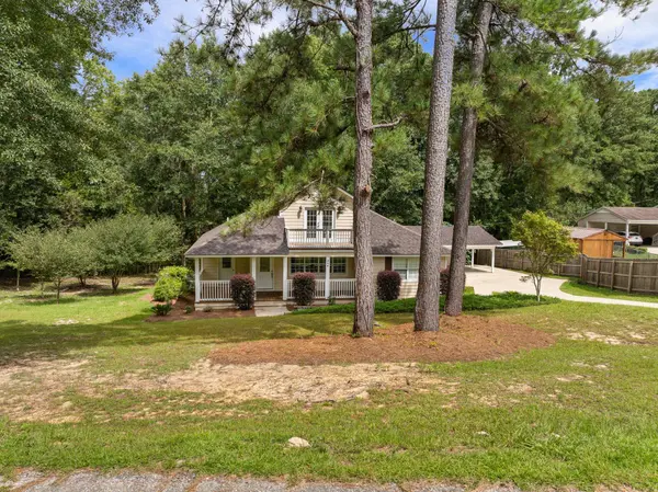 348 Elks Lake Rd., Hattiesburg, MS 39401