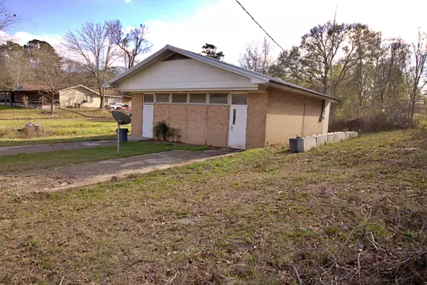 505 9th Ave., Lumberton, MS 39455