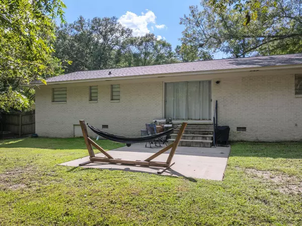 202 PINEHILLS DR, Hattiesburg, MS 39401