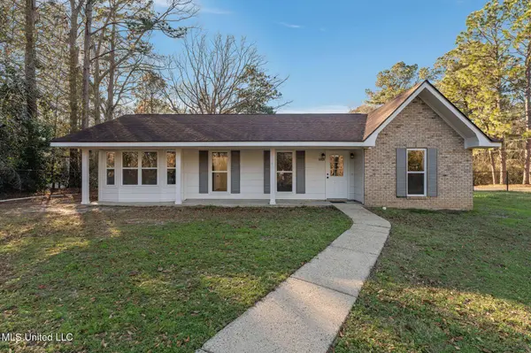 1013 Parker, Hattiesburg, MS 39402