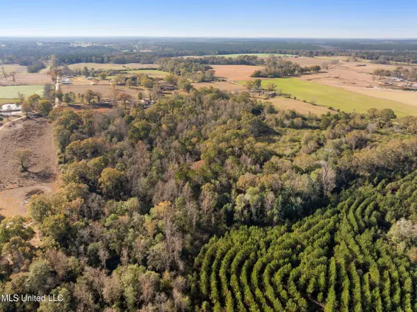 340 E Bond Road, Wiggins, MS 39577