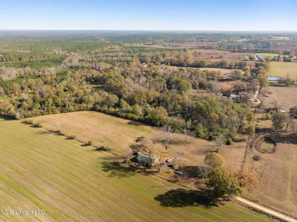 340 E Bond Road, Wiggins, MS 39577