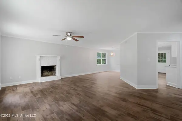 10 Poplar Drive, Hattiesburg, MS 39402