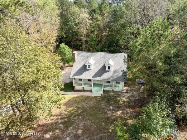 10 Poplar Drive, Hattiesburg, MS 39402