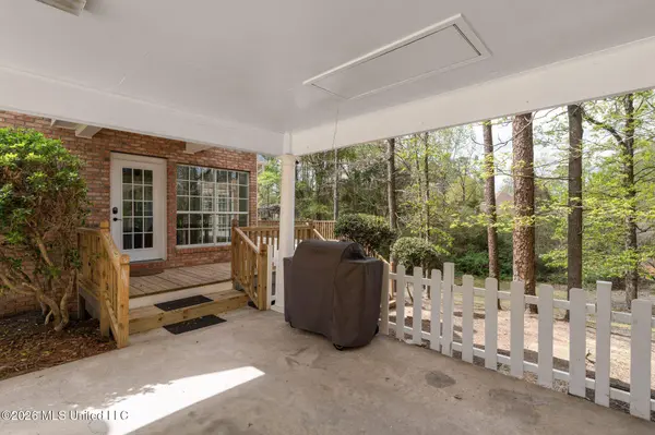 22 Dunleith Court, Hattiesburg, MS 39402