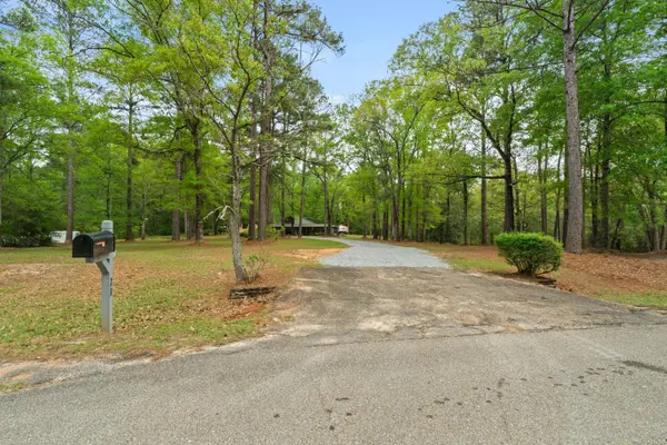 28 Woodland, Hattiesburg, MS 39401