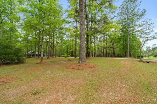 28 Woodland, Hattiesburg, MS 39401