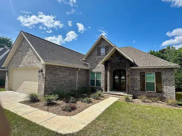 27 Broadleaf CV, Petal, MS 39465