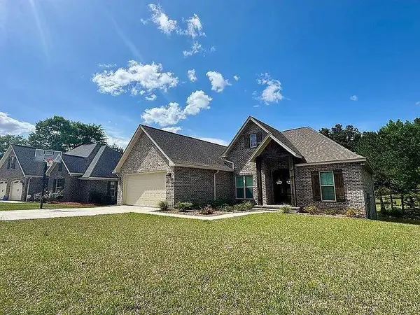 27 Broadleaf CV, Petal, MS 39465