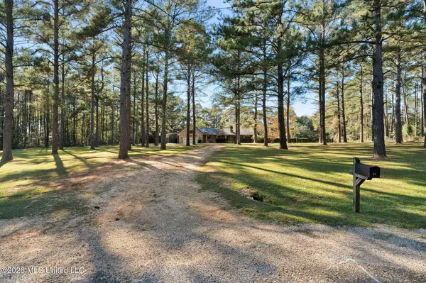 86 Haddox Road, Columbia, MS 39429