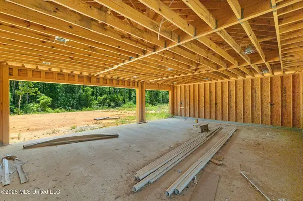 313 Spur Line Road, Ellisville, MS 39437