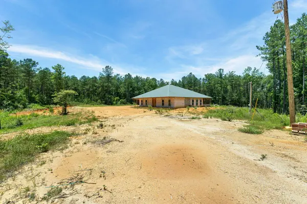 313 Spur Line Rd., Ellisville, MS 39437