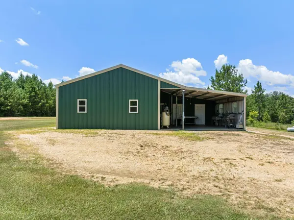 167 Military, Sandy Hook, MS 39478
