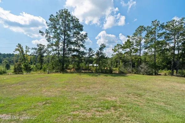 21 Higgins Cutoff Road, Sumrall, MS 39482