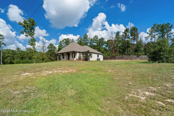 21 Higgins Cutoff Road, Sumrall, MS 39482