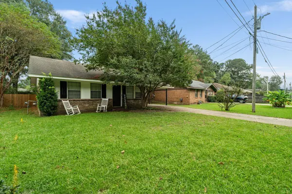 201 Fox Run Dr., Hattiesburg, MS 39402