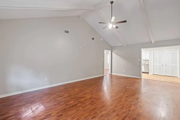 201 Fox Run Dr., Hattiesburg, MS 39402