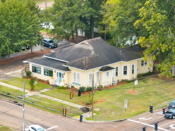 101 S Fir Ave.
