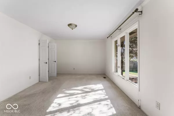 3382 Eden Park PL, Carmel, IN 46033