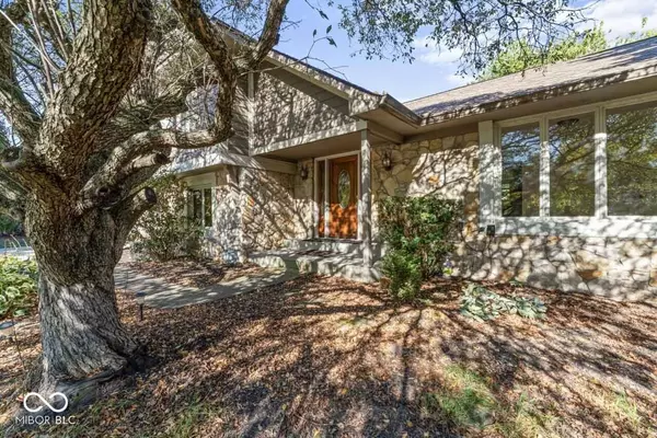 3382 Eden Park PL, Carmel, IN 46033