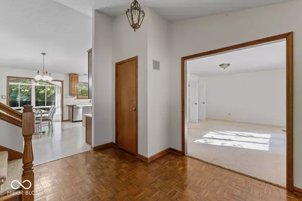 3382 Eden Park PL, Carmel, IN 46033