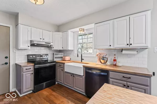 8820 Deer Run CT, Indianapolis, IN 46256