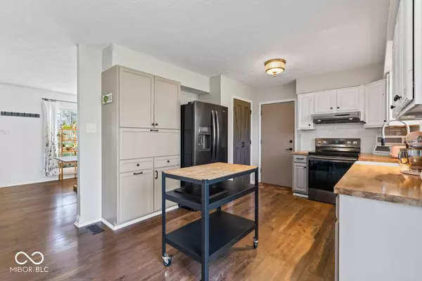 8820 Deer Run CT, Indianapolis, IN 46256