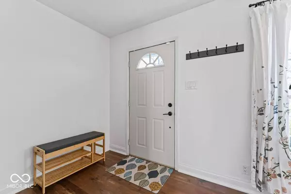 8820 Deer Run CT, Indianapolis, IN 46256