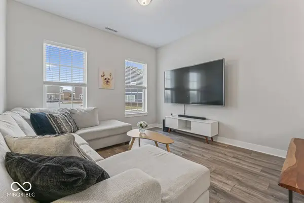 672 Lagerfield DR, Carmel, IN 46032