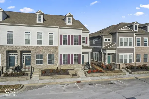 672 Lagerfield DR, Carmel, IN 46032