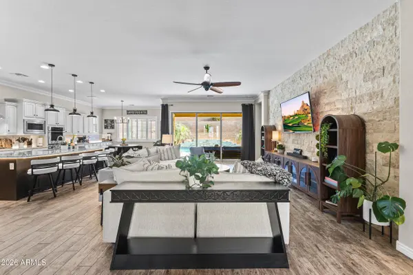 10110 W REDBIRD Road, Peoria, AZ 85383