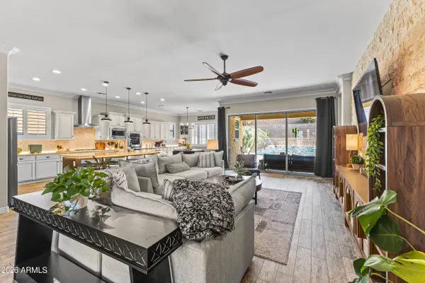 10110 W REDBIRD Road, Peoria, AZ 85383