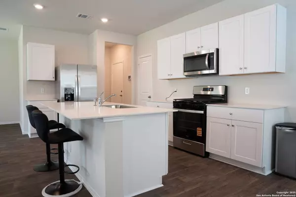 5903 cosmic crisp, San Antonio, TX 78252