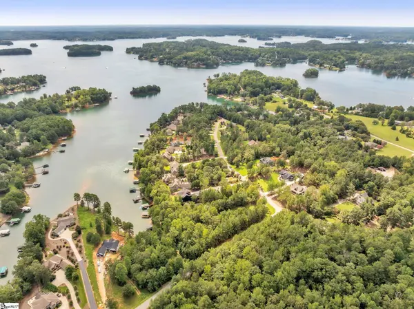 107 Abaco Lane, Seneca, SC 29772