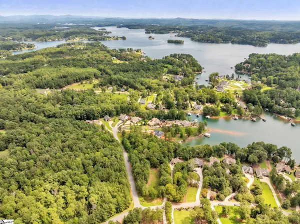 107 Abaco Lane, Seneca, SC 29772