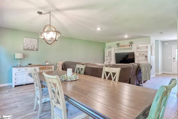 1281 Twin Bridge Road, Gaffney, SC 29341
