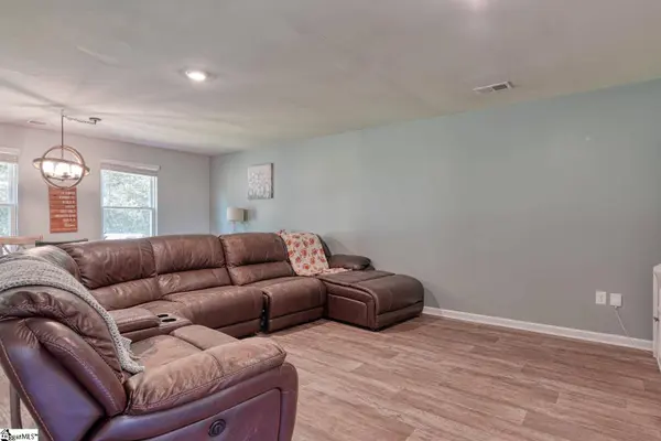 1281 Twin Bridge Road, Gaffney, SC 29341