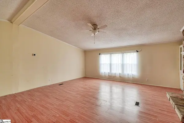 1061 Nazareth Road, Spartanburg, SC 29301