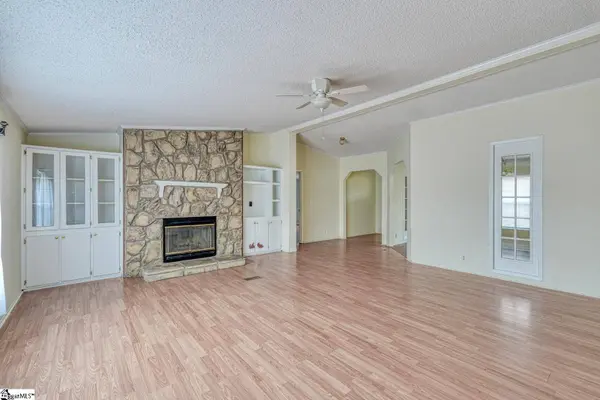 1061 Nazareth Road, Spartanburg, SC 29301