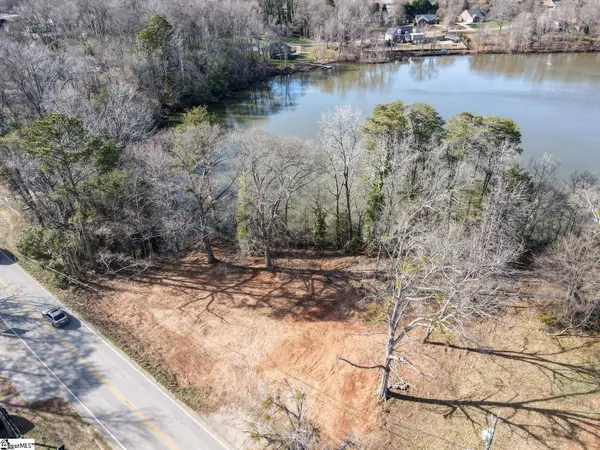438 Berry Shoals Road, Duncan, SC 29334