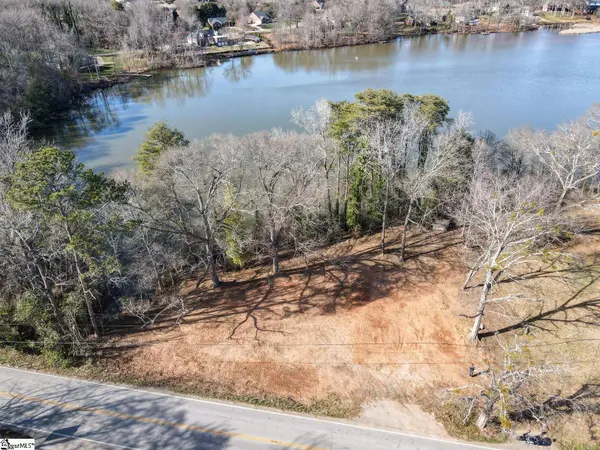 438 Berry Shoals Road, Duncan, SC 29334