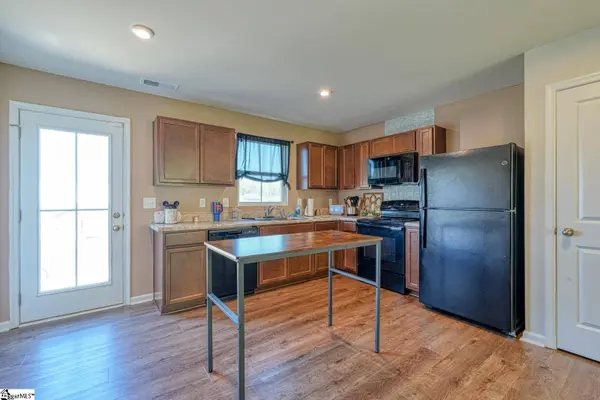 2225 Bassinger Court, Wellford, SC 29384