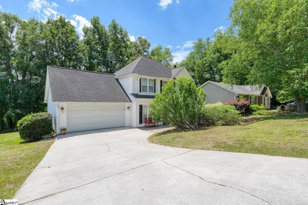 118 Oak Ridge Drive, Greenwood, SC 29649