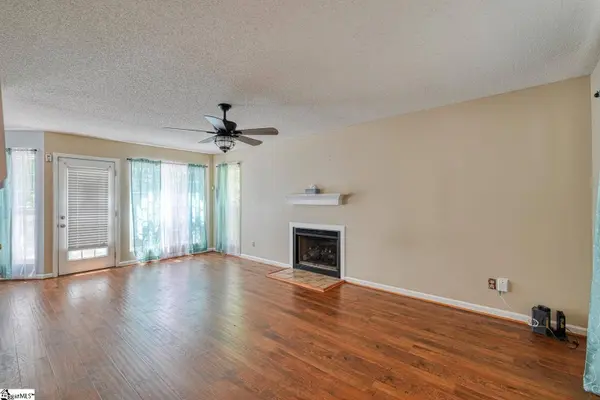 118 Oak Ridge Drive, Greenwood, SC 29649