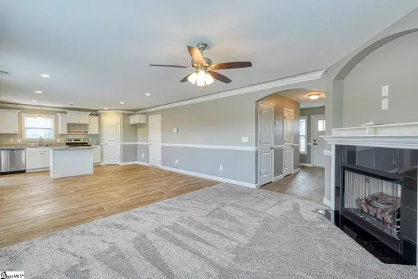 160 Thorn Creek Drive, Gaffney, SC 29341