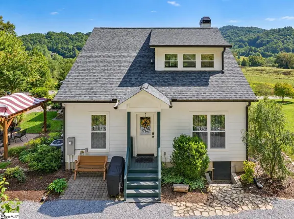 658 Pleasant Grove Church Road, Hendersonville, NC 28739