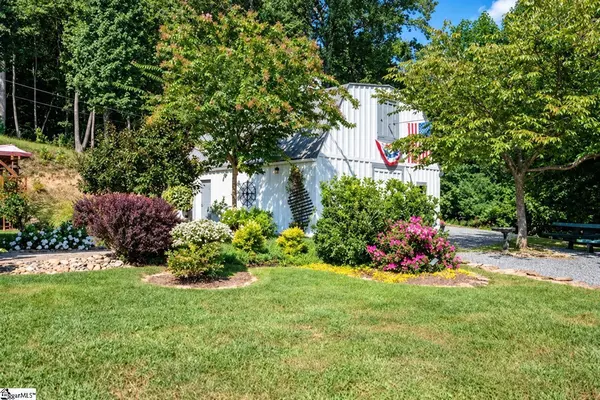 658 Pleasant Grove Church Road, Hendersonville, NC 28739