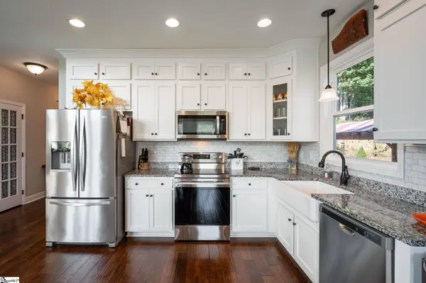 658 Pleasant Grove Church Road, Hendersonville, NC 28739