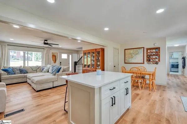 406 Creekside Drive, Boiling Springs, SC 29316